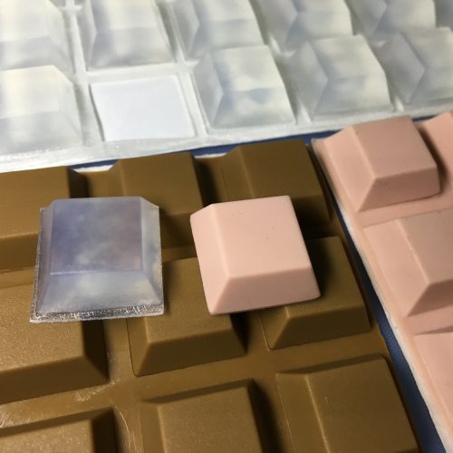 自粘硅胶防滑垫